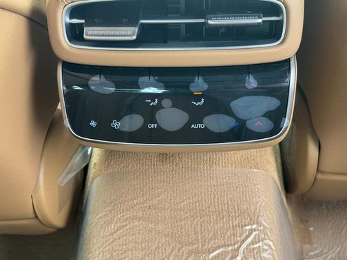 2025 Genesis G80 2.5T