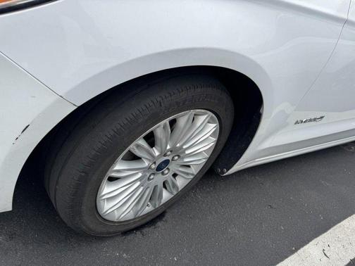 2014 Ford Fusion Hybrid SE