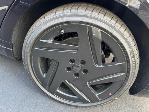 2026 Genesis G90 3.5T e-SC Prestige Black