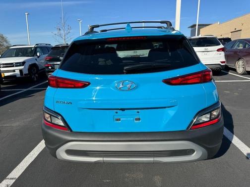 2023 Hyundai KONA SEL