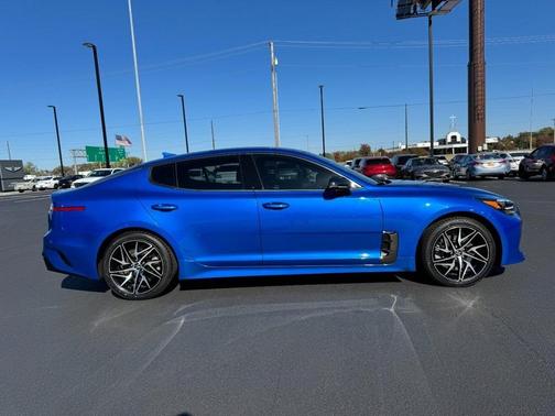 2022 Kia Stinger GT-Line