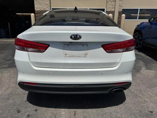 Snow White Pearl 2016 Kia Optima EX