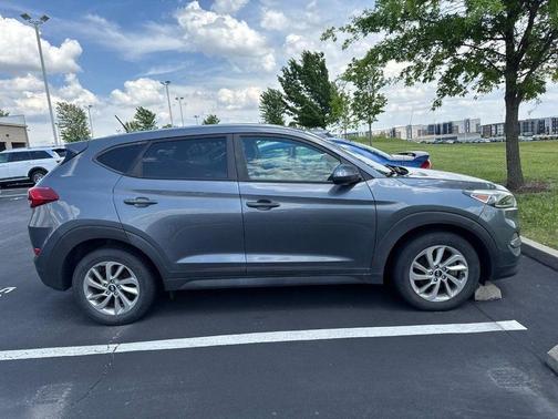 Coliseum Grey 2016 Hyundai TUCSON SE