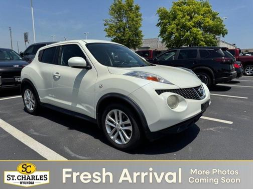 White Pearl 2012 Nissan Juke SL