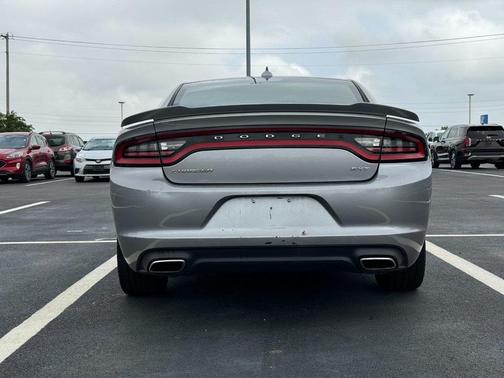 2017 Dodge Charger SXT