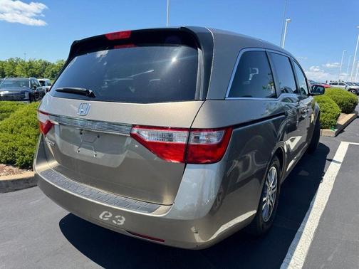 Mocha Metallic 2011 Honda Odyssey EX-L