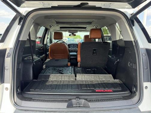 Summit White 2020 GMC Acadia AT4