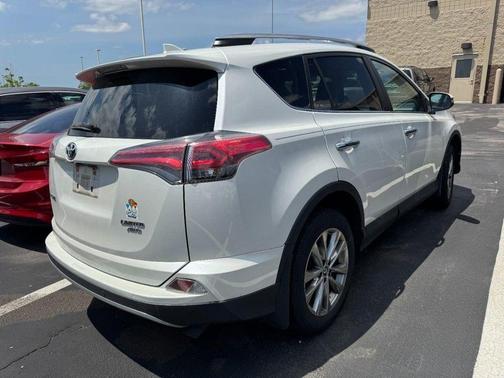 Blizzard Pearl 2017 Toyota RAV4 Limited