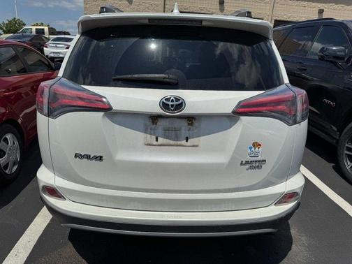 Blizzard Pearl 2017 Toyota RAV4 Limited
