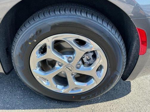 2017 Chrysler 200 LX