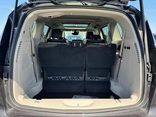 2017 Chrysler 200 LX