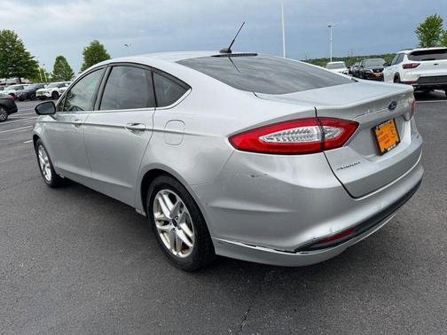Ingot Silver Metallic 2014 Ford Fusion SE