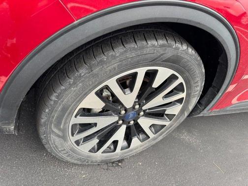 Rapid Red Metallic Tinted Clearcoat 2020 Ford Escape SE Sport Hybrid