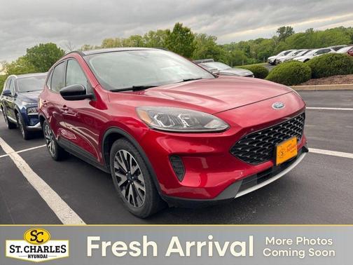 Rapid Red Metallic Tinted Clearcoat 2020 Ford Escape SE Sport Hybrid