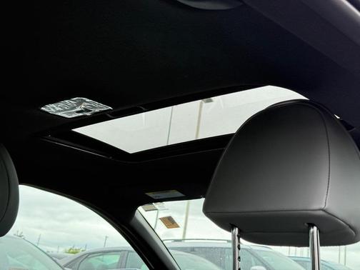 2025 Hyundai ELANTRA HEV Limited