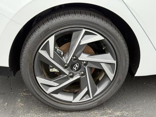 2025 Hyundai ELANTRA HEV Limited