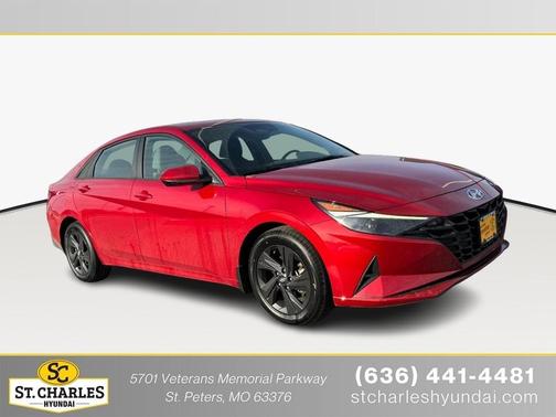 2022 Hyundai ELANTRA SEL