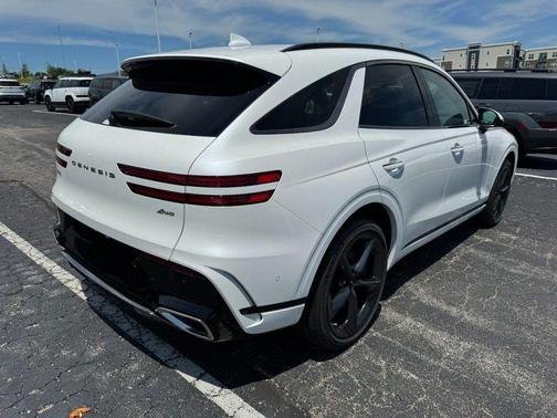Uyuni White 2026 Genesis GV70 2.5T Sport Prestige