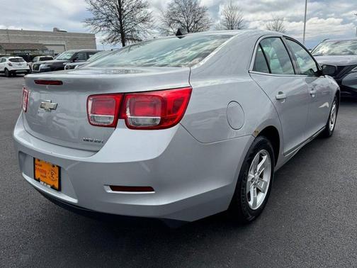 Silver Ice Metallic 2013 Chevrolet Malibu 1LS
