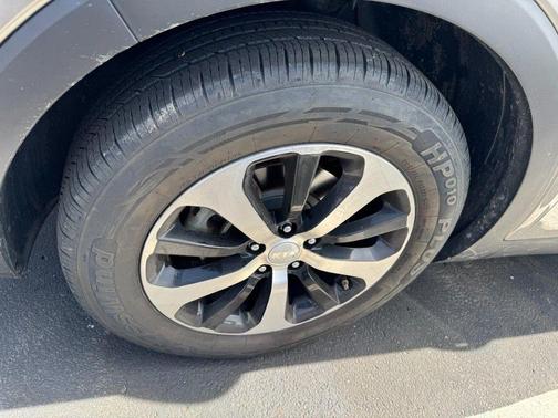 Titanium Silver 2016 Kia Sorento EX