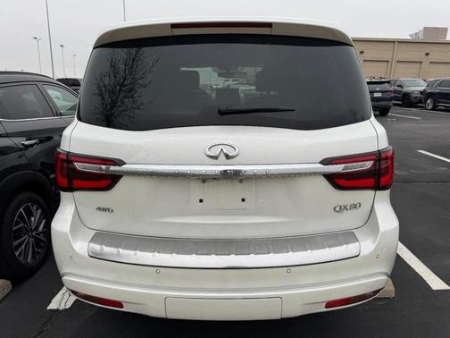 2023 INFINITI QX80 SENSORY