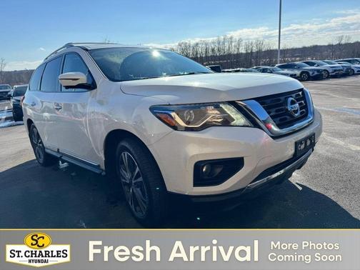 2017 Nissan Pathfinder Platinum