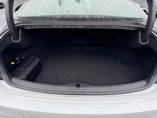 2025 Genesis G80 2.5T