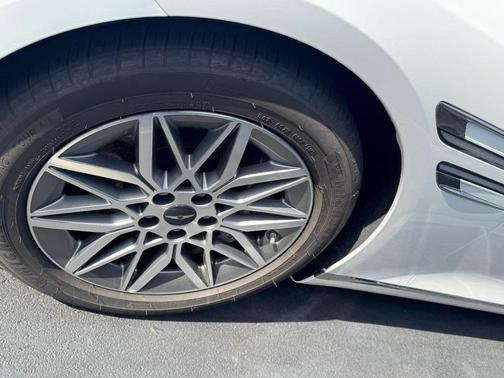 2025 Genesis G80 2.5T