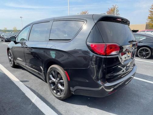 2019 Chrysler Pacifica Touring Plus