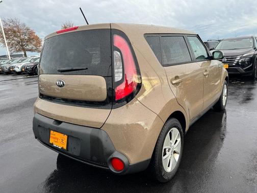 2016 Kia Soul Base