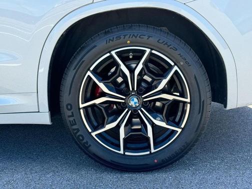 2024 BMW X3 M40i