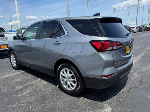 Sterling Gray Metallic 2024 Chevrolet Equinox LT