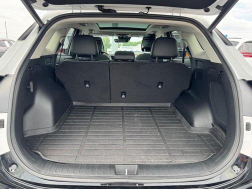 Glacial White Pearl 2024 Kia Sportage SX-Prestige