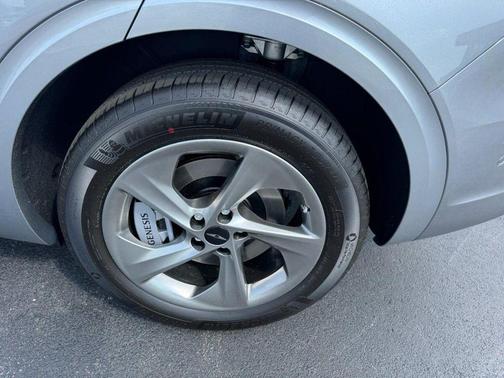 Savile Silver 2026 Genesis GV70 2.5T Advanced