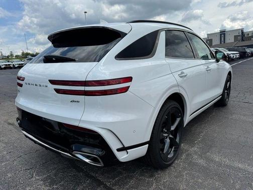 Uyuni White 2026 Genesis GV70 2.5T Sport Prestige