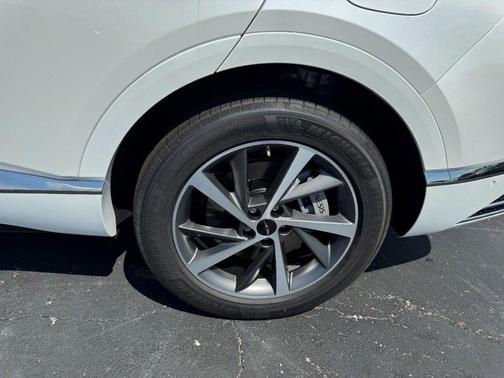 Uyuni White 2026 Genesis GV80 2.5T Advanced