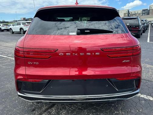 2026 Genesis GV70 2.5T Select