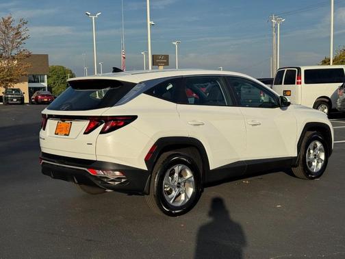 2024 Hyundai TUCSON SE