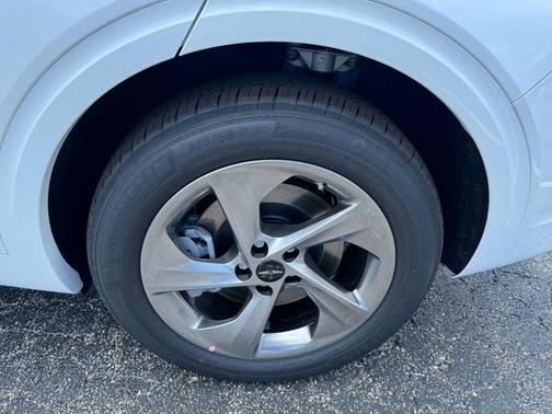 Uyuni White 2026 Genesis GV70 2.5T Advanced