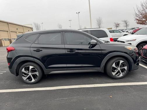 2016 Hyundai TUCSON Sport