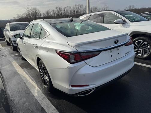 2022 Lexus ES 350 Base