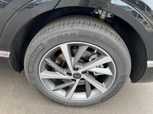 Vik Black 2026 Genesis GV80 2.5T Advanced