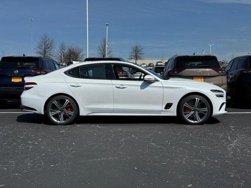 2025 Genesis G70 2.5T