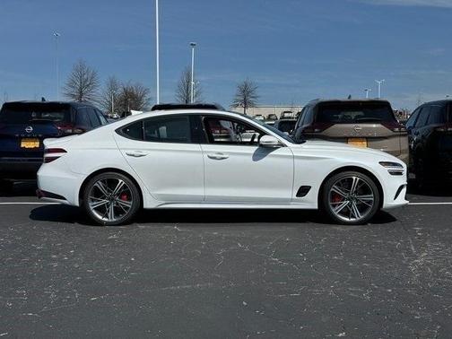 2025 Genesis G70 2.5T