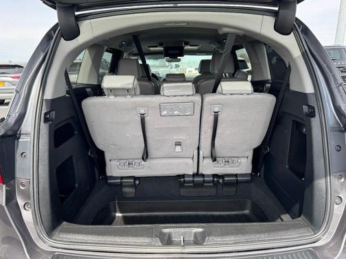 Sonic Gray Pearl 2023 Honda Odyssey Elite