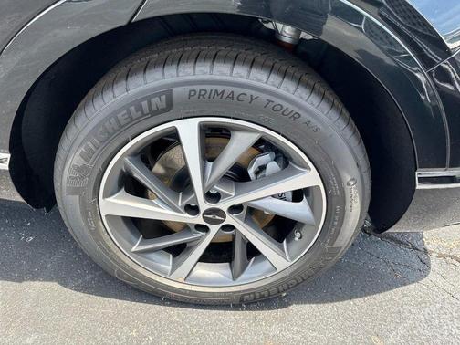 Vik Black 2026 Genesis GV80 2.5T Advanced