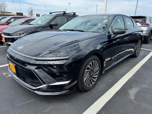 2025 Hyundai SONATA Hybrid SEL