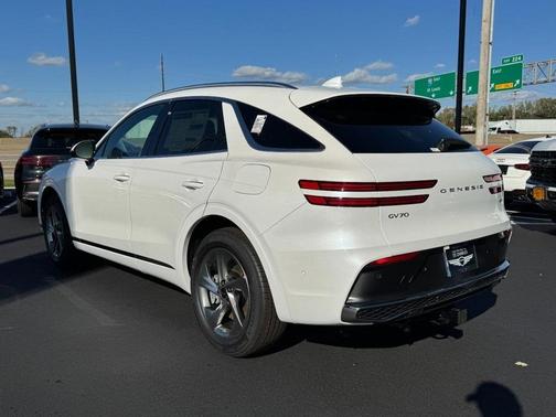 2026 Genesis GV70 2.5T Advanced
