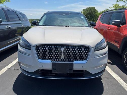 Ceramic Pearl Metallic 2022 Lincoln Corsair Reserve