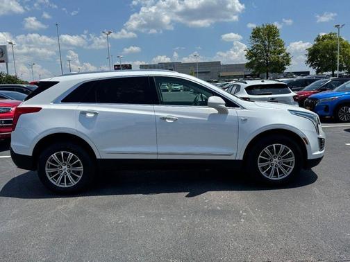 Crystal White Tri-Coat 2018 Cadillac XT5 Luxury